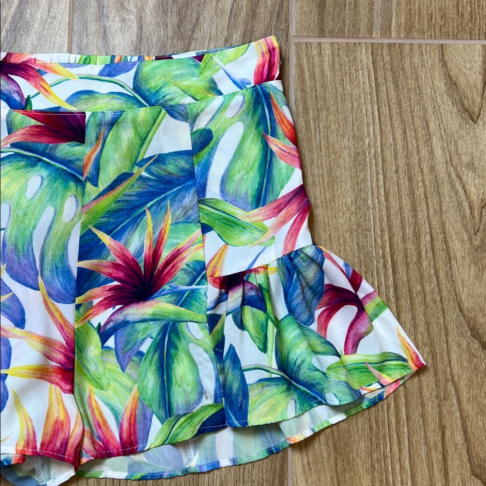 Show Me Your Mumu Skippy‎ Shorts in Palm Flings - Picture 4 of 7